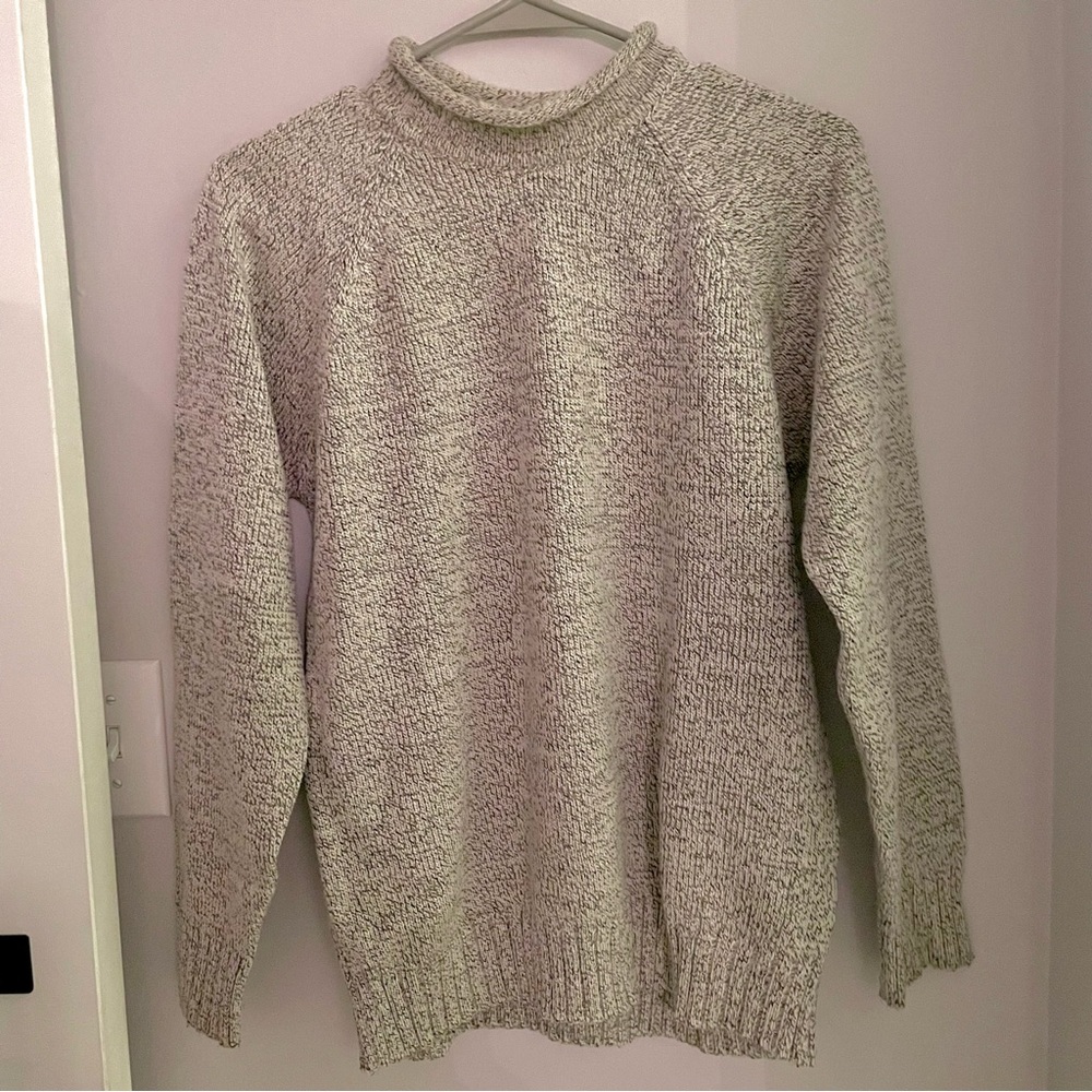Grey Sweater Basic Editions Medium - image 1